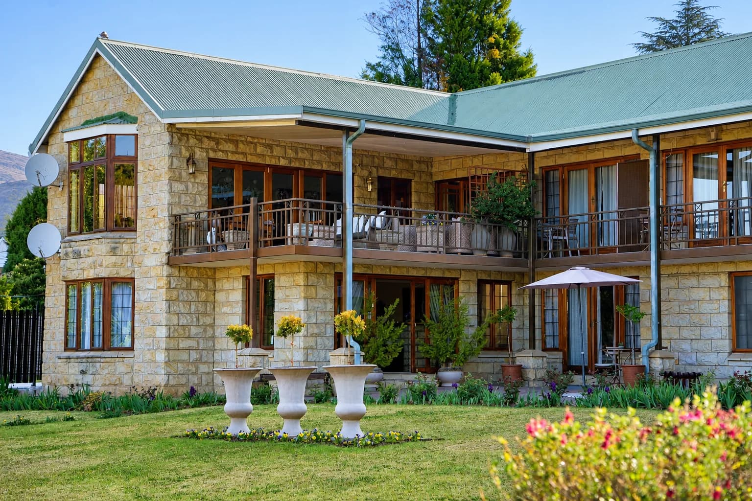 Mt Horeb Manor