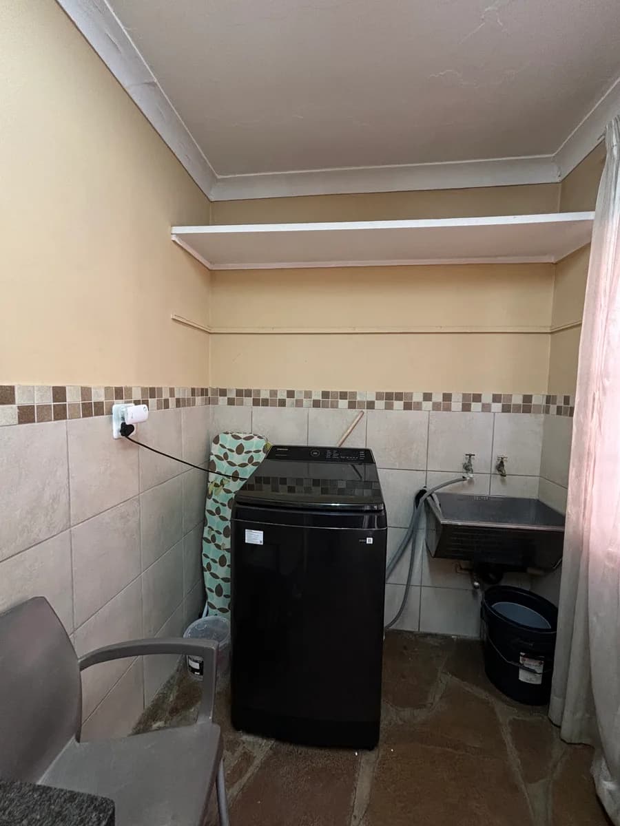 Emzini Guesthouse, Bloemfontein, ZA — gallery photo 2