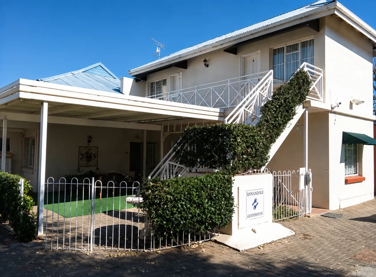 Victorian Lodge
