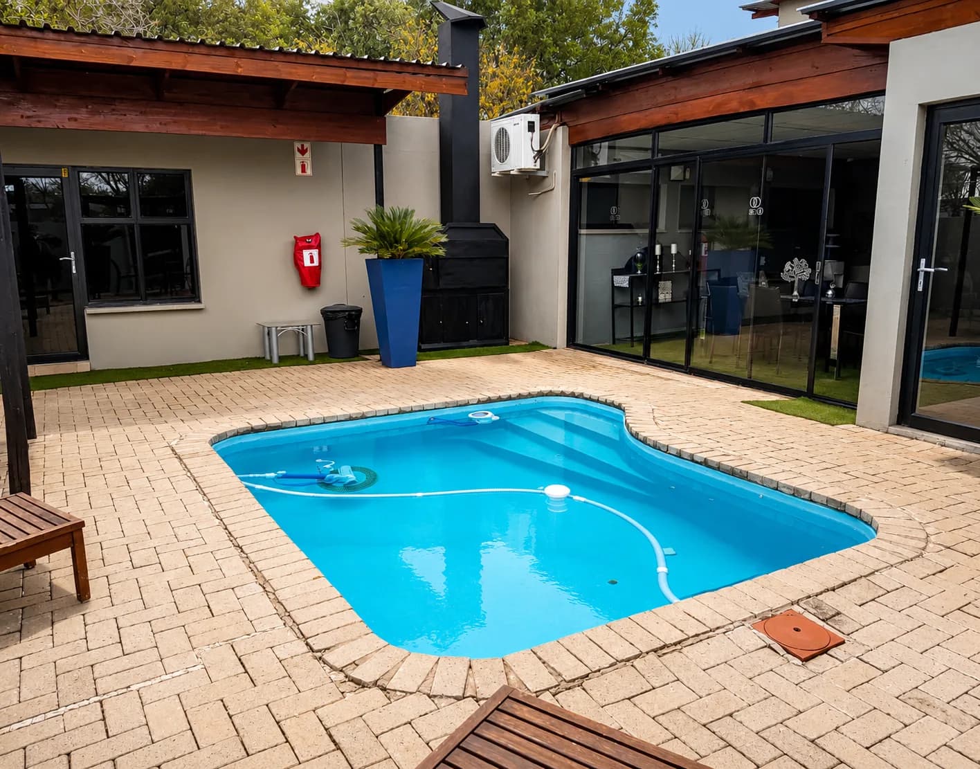 A Contempo Guesthouse — Bloemfontein, ZA cover photo