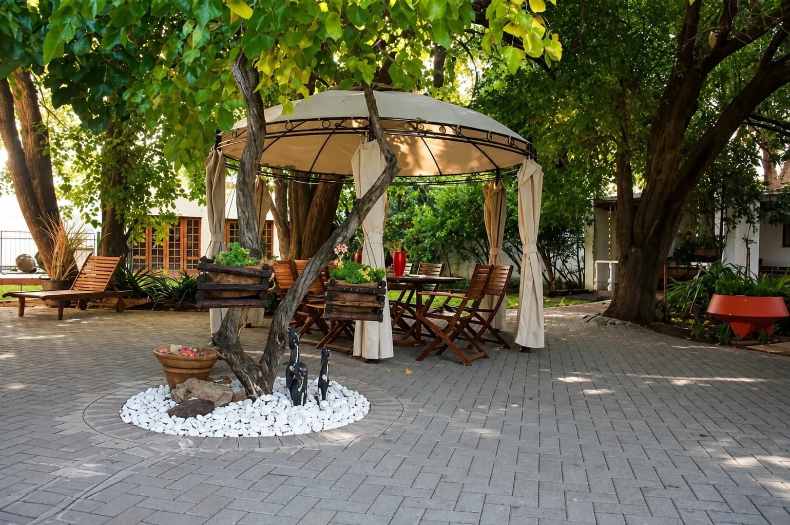 De Stallen Guest Villas and Mashie Golf Course